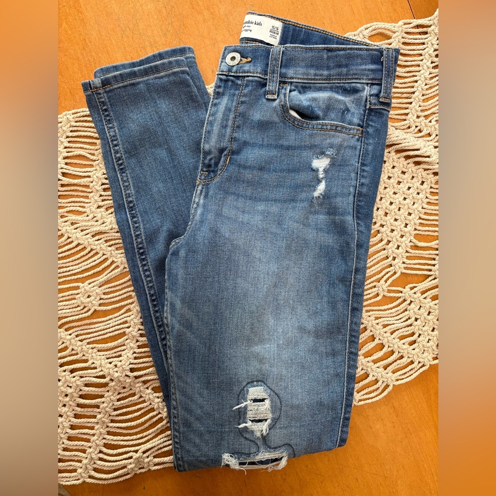 Abercrombie Kids High-Rise Distressed Jean Legging 15/16 - Picture 1 of 5
